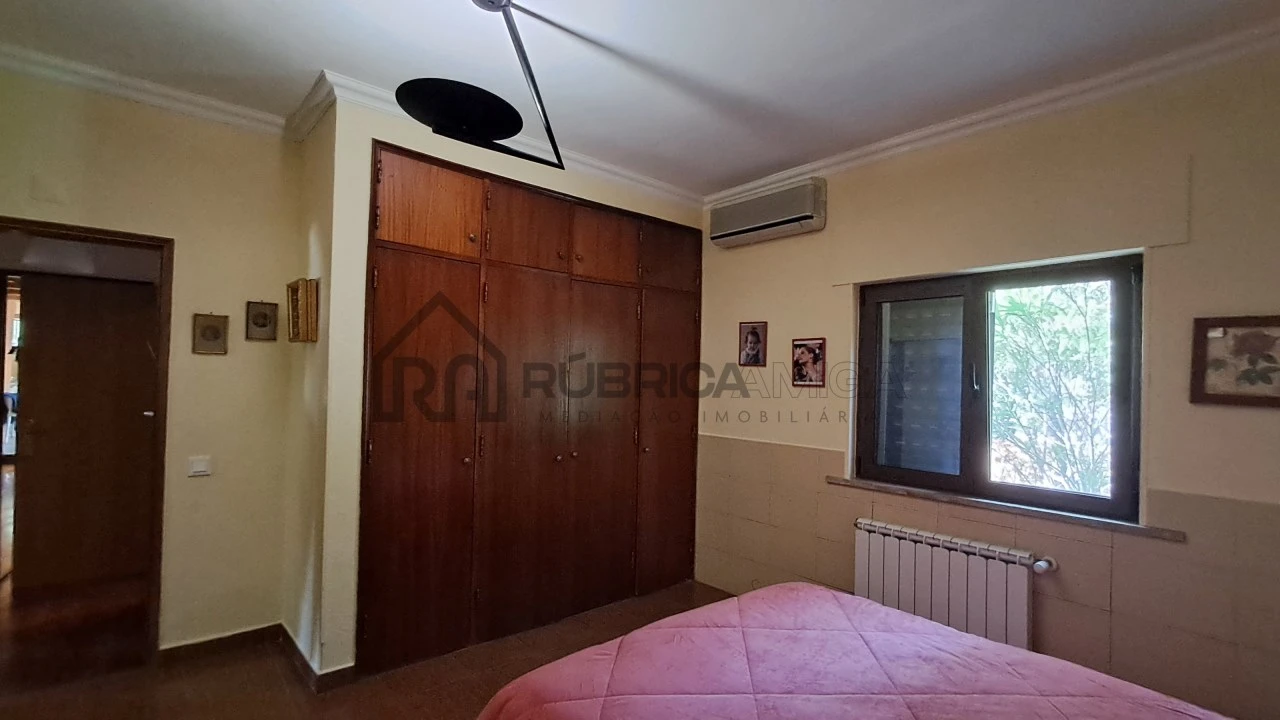 Moradia T5 para Venda em Santa Barbara de Nexe Foto 30