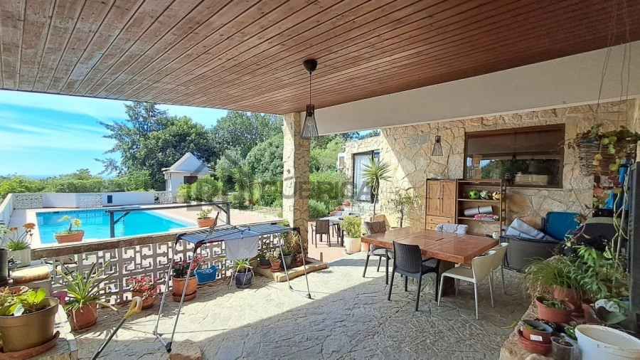 Moradia T5 para Venda em Santa Barbara de Nexe Foto 4