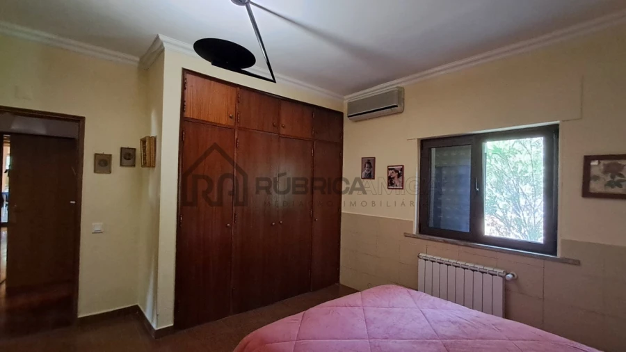 Moradia T5 para Venda em Santa Barbara de Nexe Foto 30