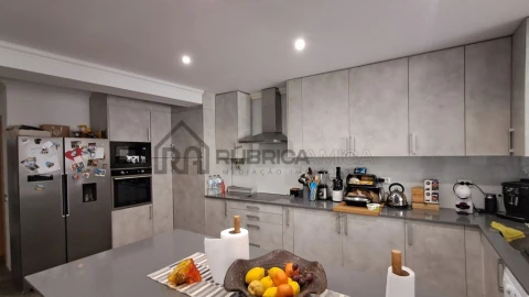Moradia T3 para Venda em Loule (São Clemente)