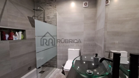 Moradia T3 para Venda em Loule (São Clemente)