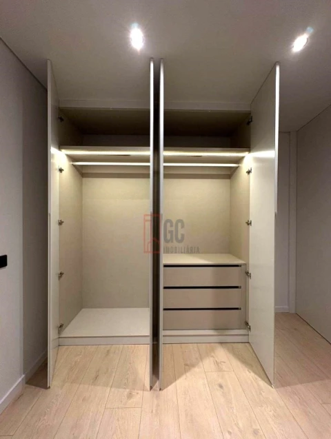 Apartamento T2 para Venda em Gondomar (São Cosme), Valbom e Jovim