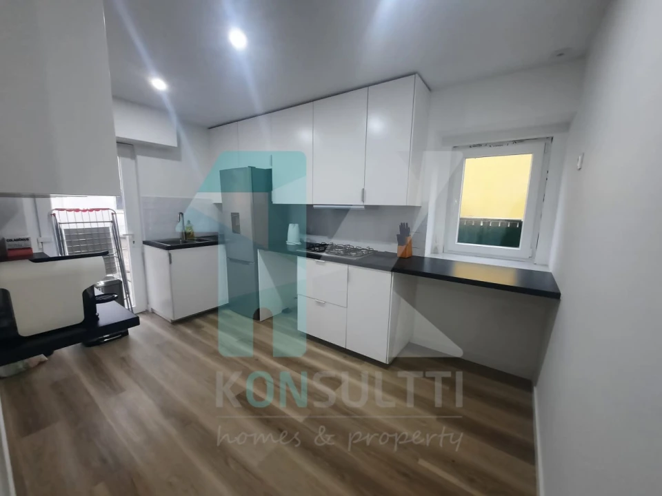 Quarto para Arrendamento em São Domingos de Rana Foto 4
