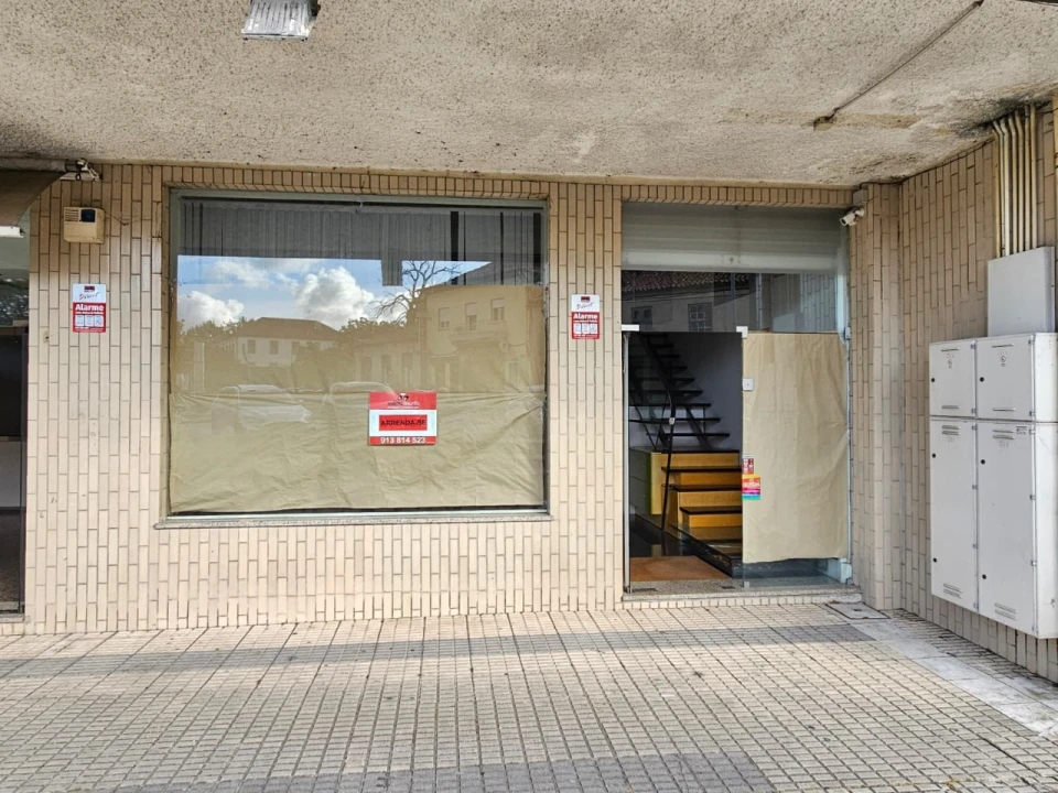 Loja para Arrendamento em Vila das Aves Foto 12