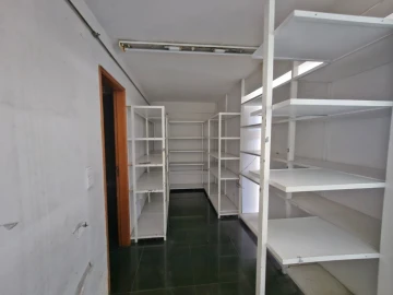 Loja para Arrendamento em Vila das Aves