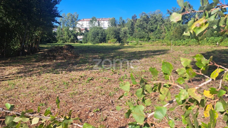 Terreno para Venda em Vila Verde e Barbudo