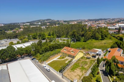 Moradia T8 para Venda em Paços de Brandão