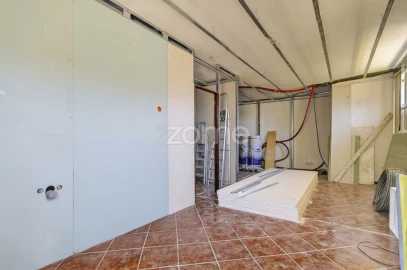 Moradia T8 para Venda em Paços de Brandão