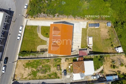 Moradia T8 para Venda em Paços de Brandão