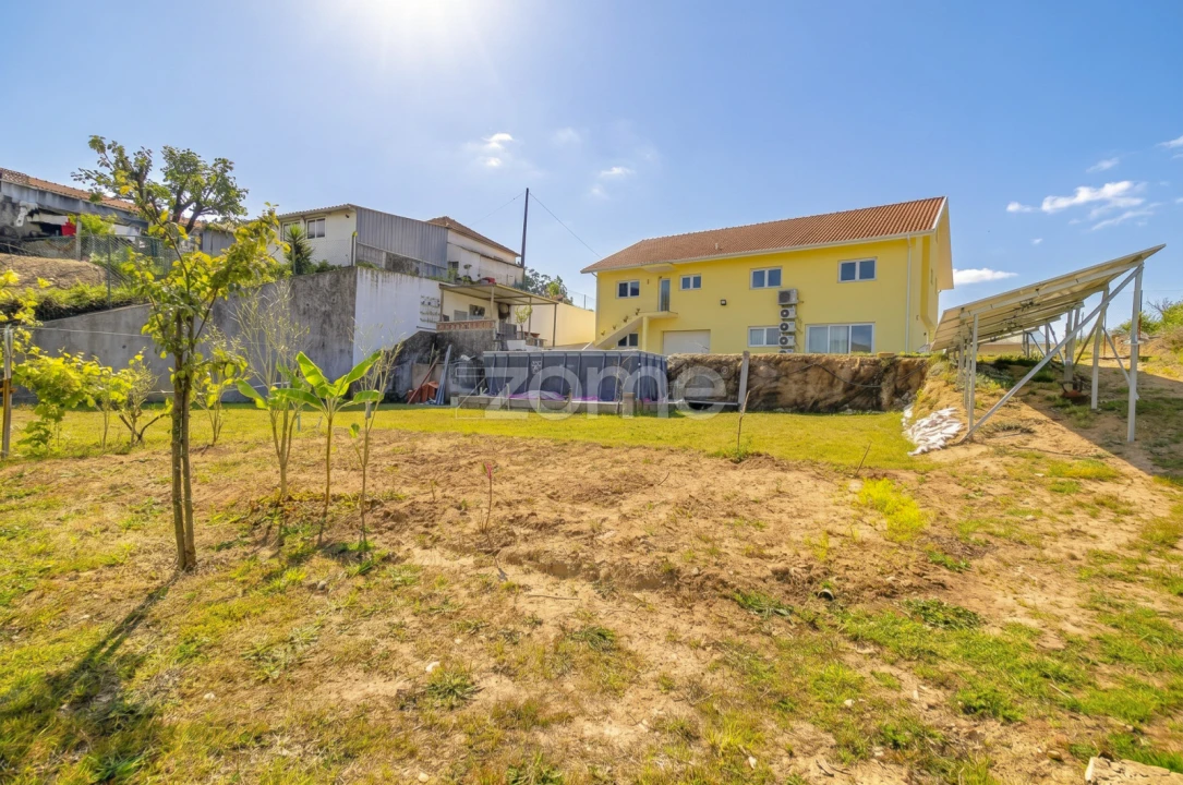 Moradia T8 para Venda em Paços de Brandão Foto 36