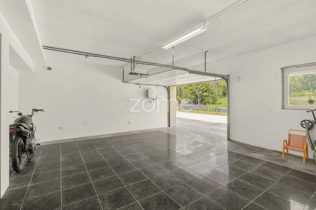 Moradia T8 para Venda em Paços de Brandão Foto 24