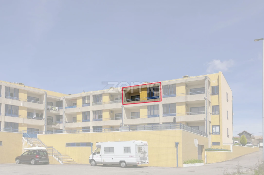 Apartamento T2 para Venda em Arcozelo Foto 3