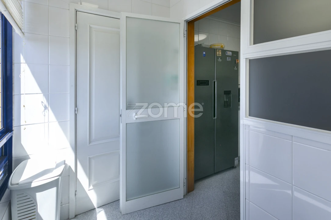 Apartamento T2 para Venda em Arcozelo Foto 18