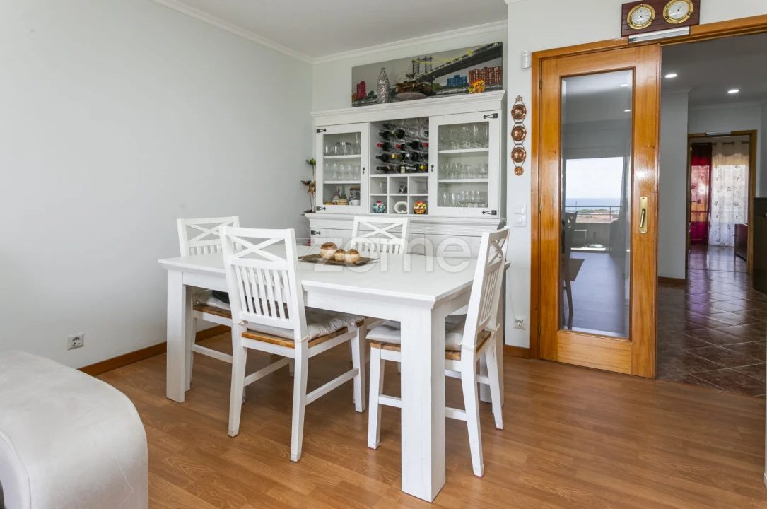 Apartamento T2 para Venda em Arcozelo Foto 12