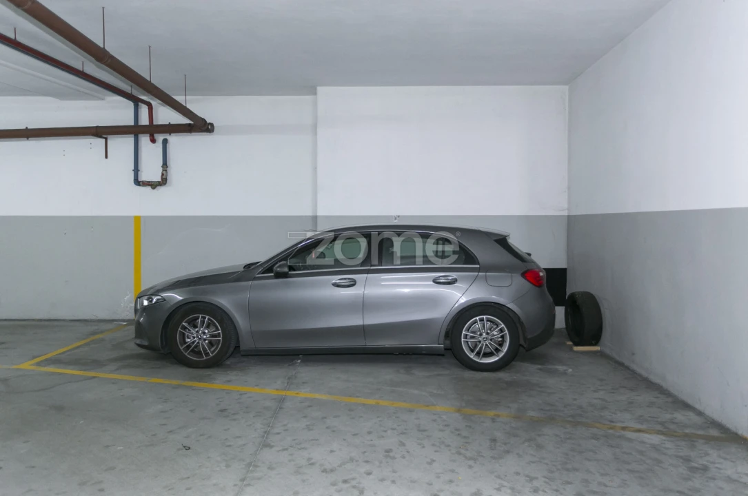 Apartamento T2 para Venda em Arcozelo Foto 37