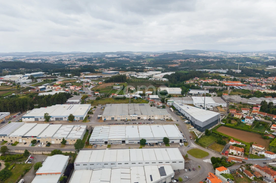 Terreno Comércio / Armazém para Venda em Santo Tirso, Couto (Santa Cristina e São Miguel) e Burgães Foto 16