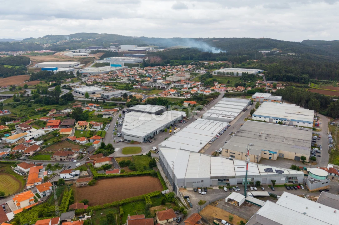 Terreno Comércio / Armazém para Venda em Santo Tirso, Couto (Santa Cristina e São Miguel) e Burgães Foto 18