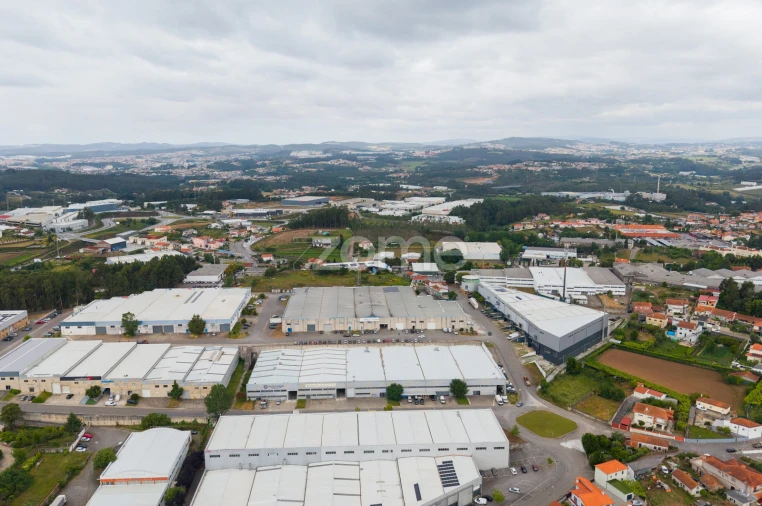 Terreno Comércio / Armazém para Venda em Santo Tirso, Couto (Santa Cristina e São Miguel) e Burgães Foto 16