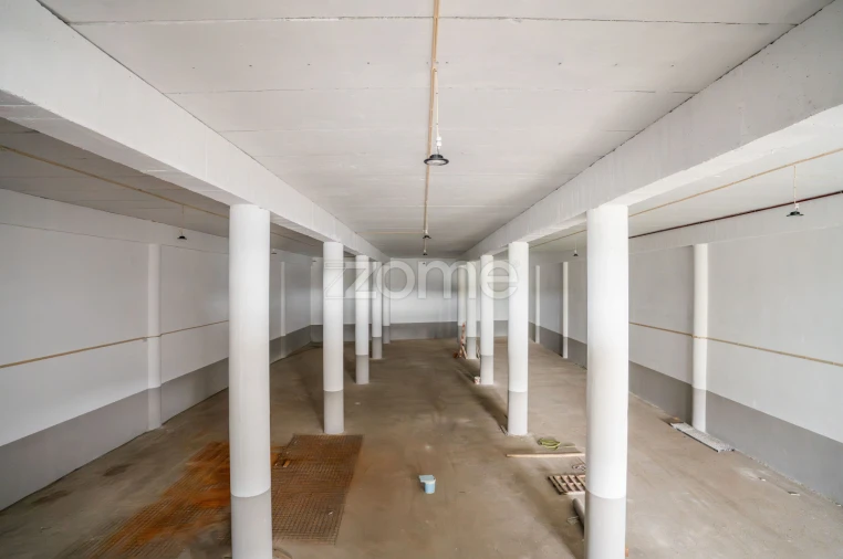 Terreno Comércio / Armazém para Venda em Santo Tirso, Couto (Santa Cristina e São Miguel) e Burgães Foto 9