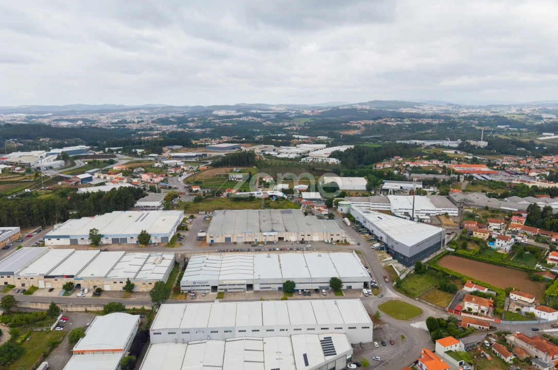 Terreno Comércio / Armazém para Venda em Santo Tirso, Couto (Santa Cristina e São Miguel) e Burgães Foto 16