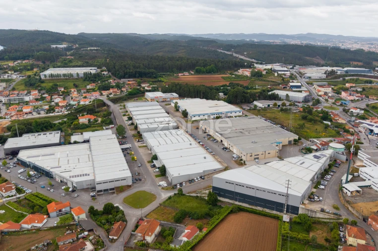 Terreno Comércio / Armazém para Venda em Santo Tirso, Couto (Santa Cristina e São Miguel) e Burgães Foto 17