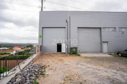 Terreno Comércio / Armazém para Venda em Santo Tirso, Couto (Santa Cristina e São Miguel) e Burgães