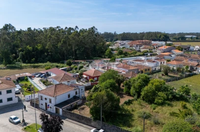 Moradia T4 para Venda em Vilar e Mosteiró