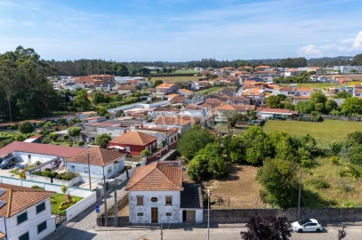 Moradia T4 para Venda em Vilar e Mosteiró