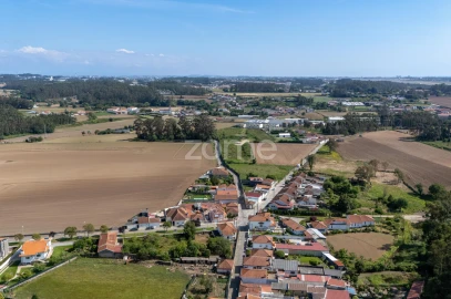 Moradia T4 para Venda em Vilar e Mosteiró