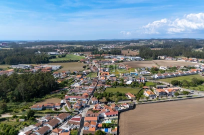 Moradia T4 para Venda em Vilar e Mosteiró