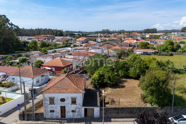 Moradia T4 para Venda em Vilar e Mosteiró Foto 4
