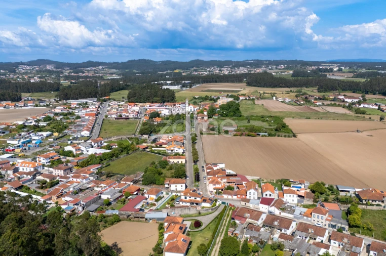 Moradia T4 para Venda em Vilar e Mosteiró Foto 23