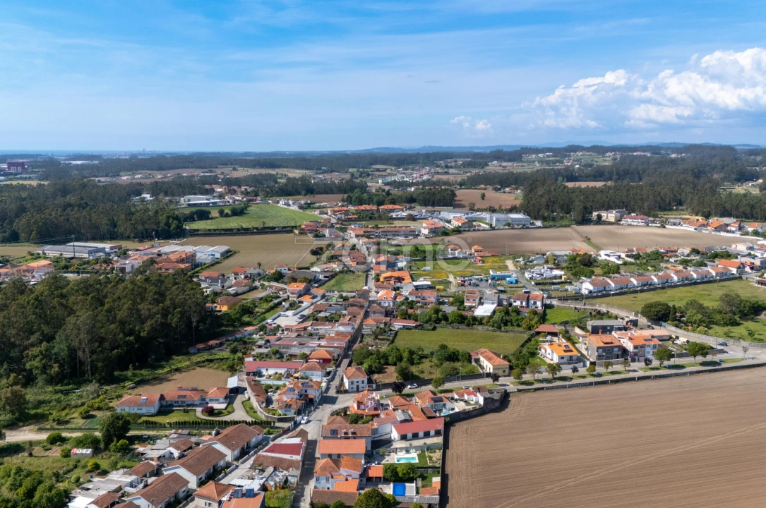 Moradia T4 para Venda em Vilar e Mosteiró Foto 24