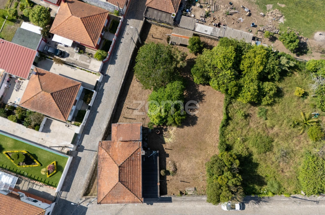 Moradia T4 para Venda em Vilar e Mosteiró Foto 26