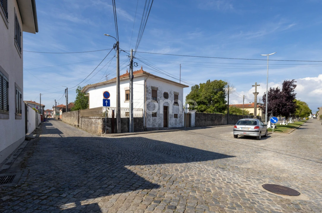Moradia T4 para Venda em Vilar e Mosteiró Foto 6