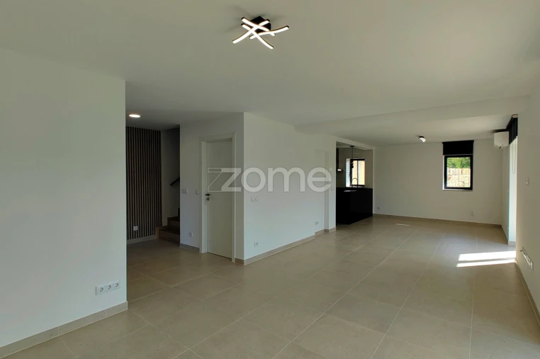 Moradia T3 para Arrendamento em Aboadela, Sanche e Várzea Foto 5