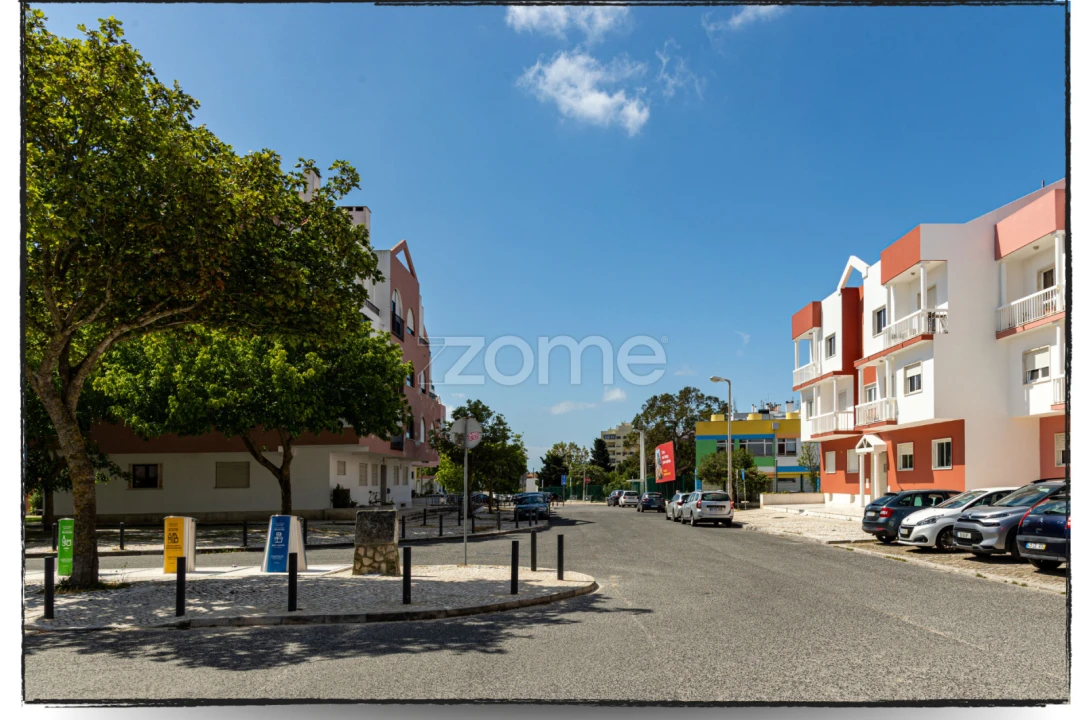 Apartamento T2 para Venda em Carcavelos e Parede Foto 10