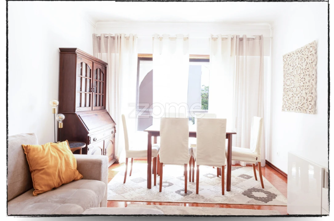 Apartamento T2 para Venda em Carcavelos e Parede Foto 17