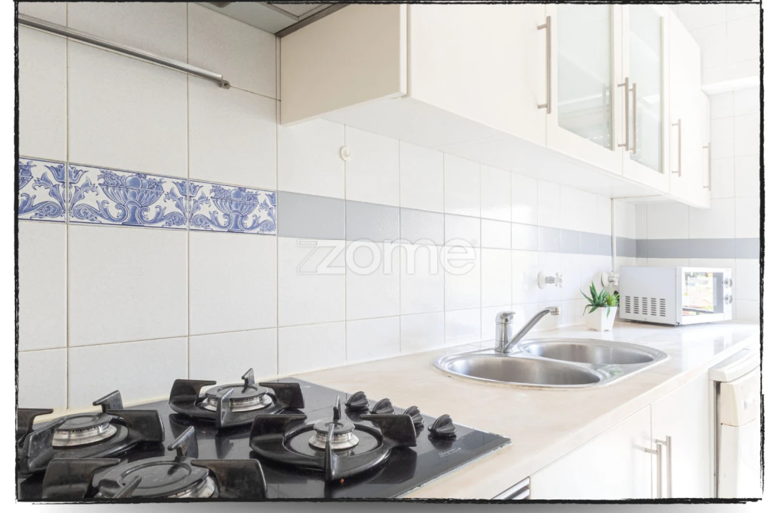 Apartamento T2 para Venda em Carcavelos e Parede Foto 25