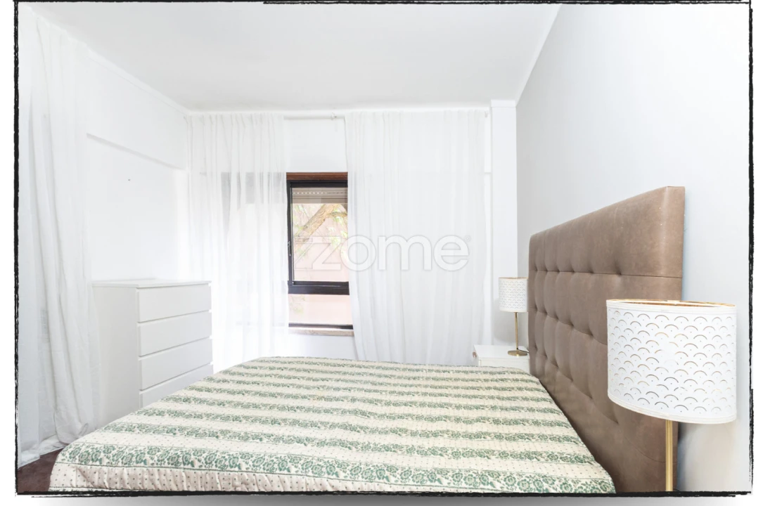 Apartamento T2 para Venda em Carcavelos e Parede Foto 27