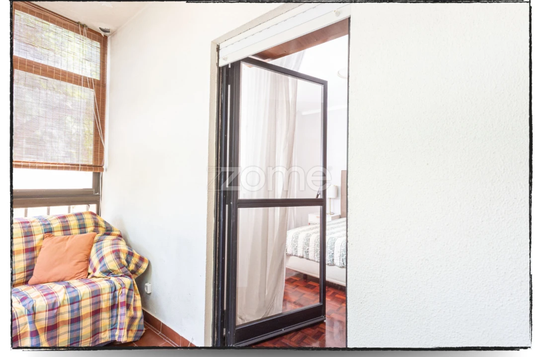 Apartamento T2 para Venda em Carcavelos e Parede Foto 32