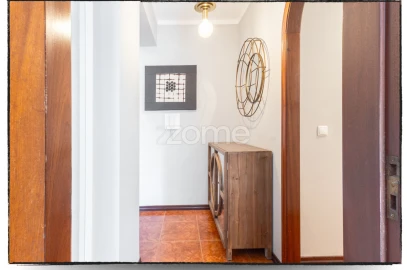 Apartamento T2 para Venda em Carcavelos e Parede