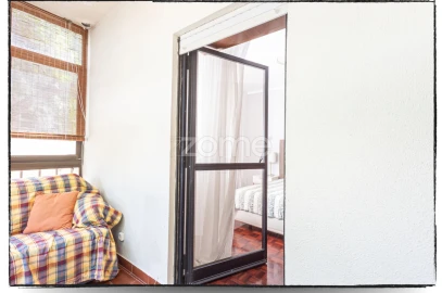 Apartamento T2 para Venda em Carcavelos e Parede