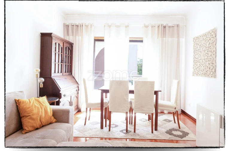 Apartamento T2 para Venda em Carcavelos e Parede Foto 17