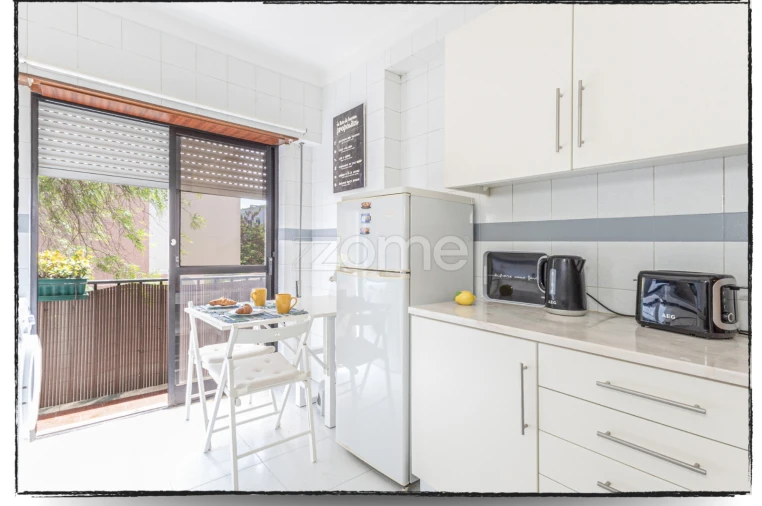 Apartamento T2 para Venda em Carcavelos e Parede Foto 21