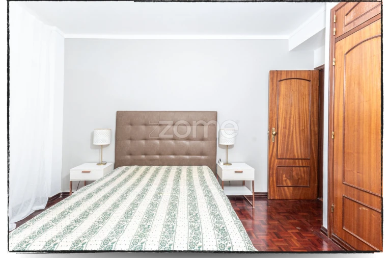 Apartamento T2 para Venda em Carcavelos e Parede Foto 28