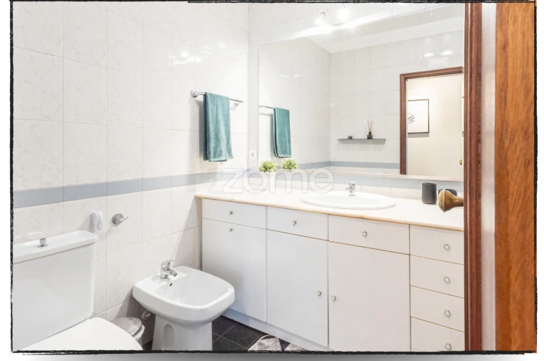 Apartamento T2 para Venda em Carcavelos e Parede Foto 36