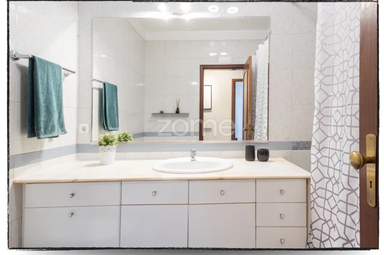 Apartamento T2 para Venda em Carcavelos e Parede Foto 38