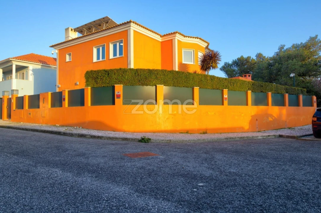 Moradia T4 para Venda em Alcabideche Foto 30