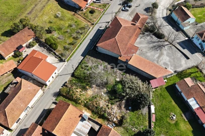 Terreno para Venda em Amoreira da Gândara, Paredes do Bairro e Ancas
